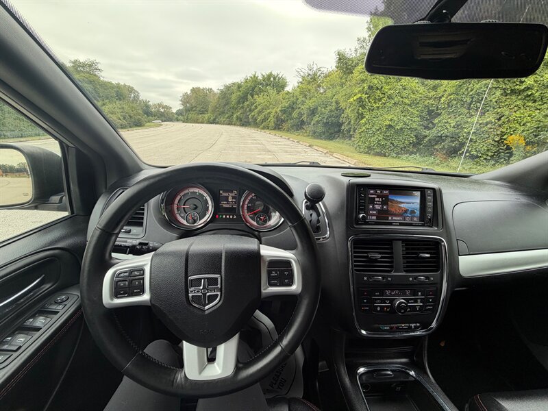 Used 2018 Dodge Grand Caravan GT FWD image 10