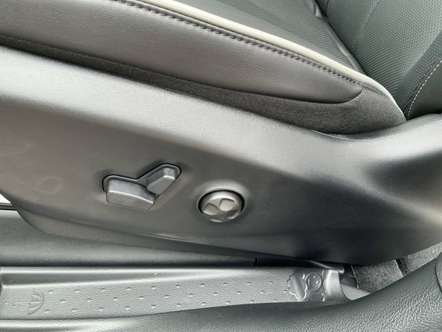 New 2027 Chrysler Pacifica Limited AWD/4WD image 29