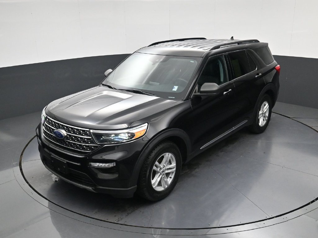 Used 2024 Ford Explorer XLT w/ Equipment Group 202A RWD image 30