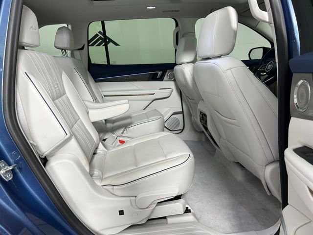 Used 2025 Buick Enclave Avenir w/ Super Cruise Package image 13