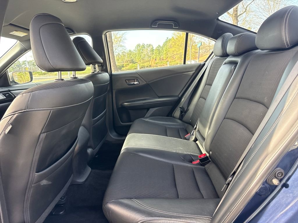 Used 2017 Honda Accord Sport image 26