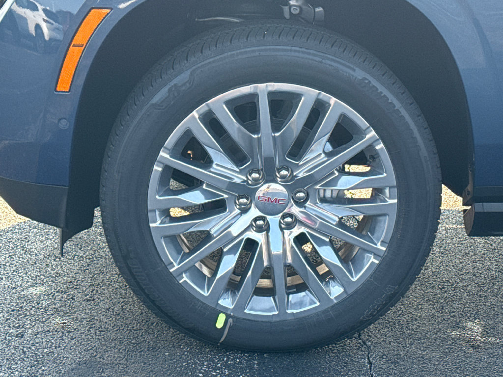 New 2026 GMC Yukon Denali w/ Sun & Power Step Package AWD/4WD image 11