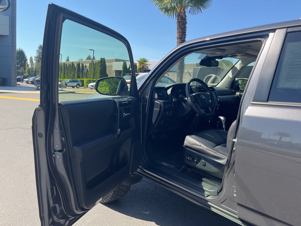Used 2021 Toyota 4Runner TRD Pro AWD/4WD image 5