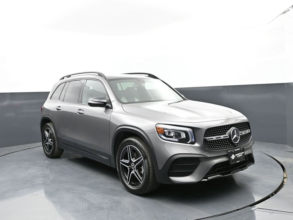 Used 2021 Mercedes-Benz GLB 250 4MATIC image 1