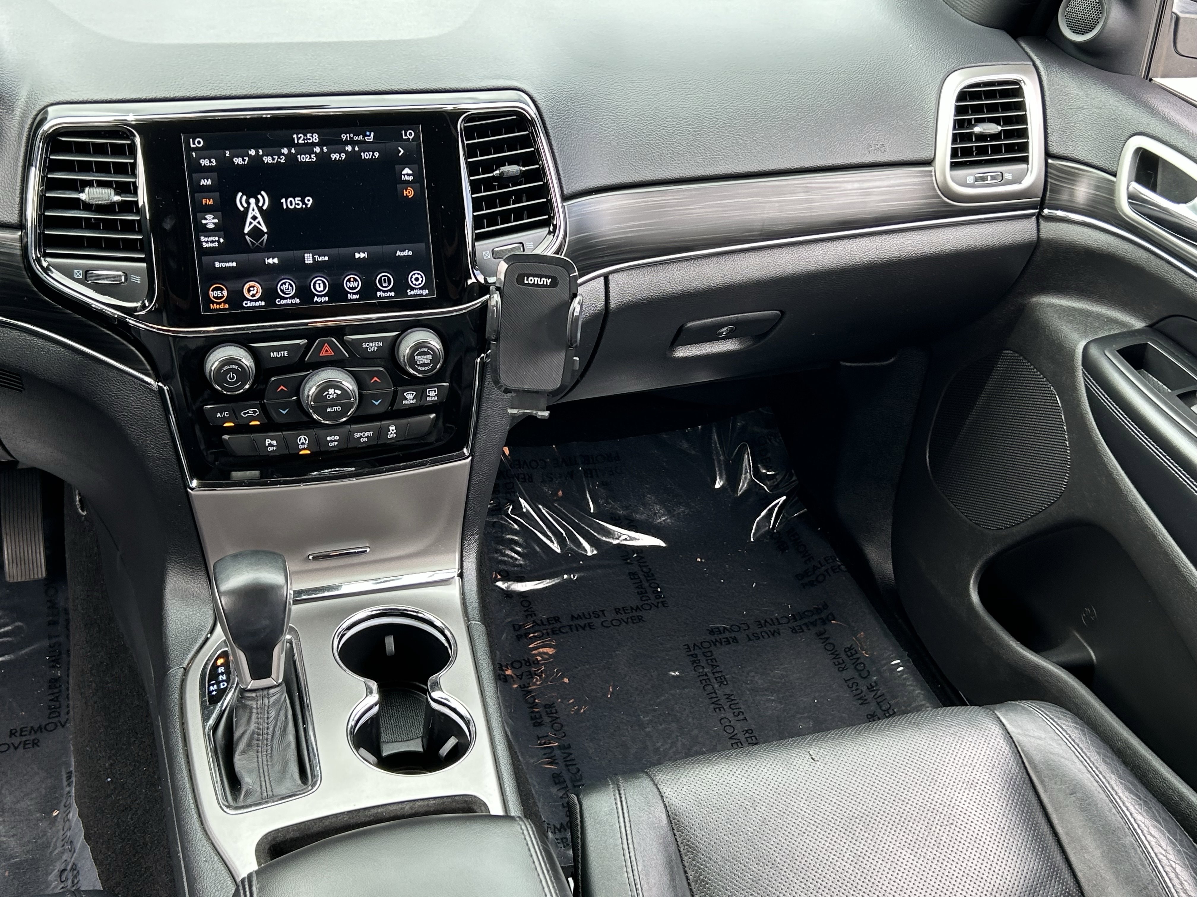 Used 2020 Jeep Grand Cherokee Limited w/ Luxury Group II image 15