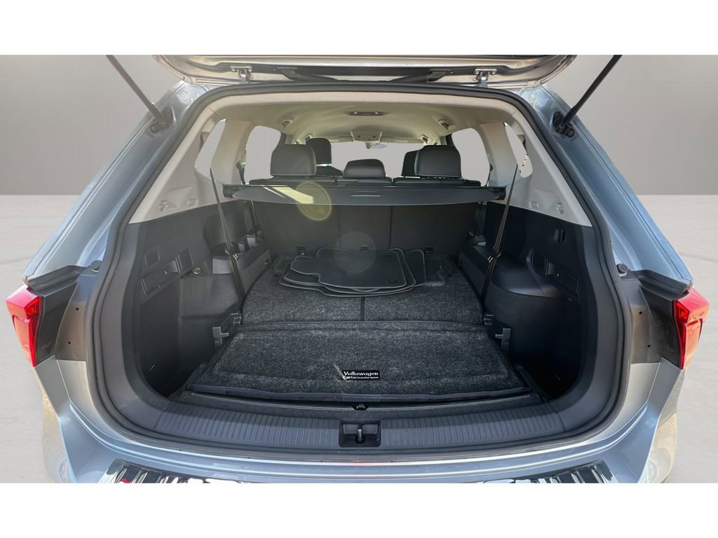 Used 2023 Volkswagen Tiguan SE image 30