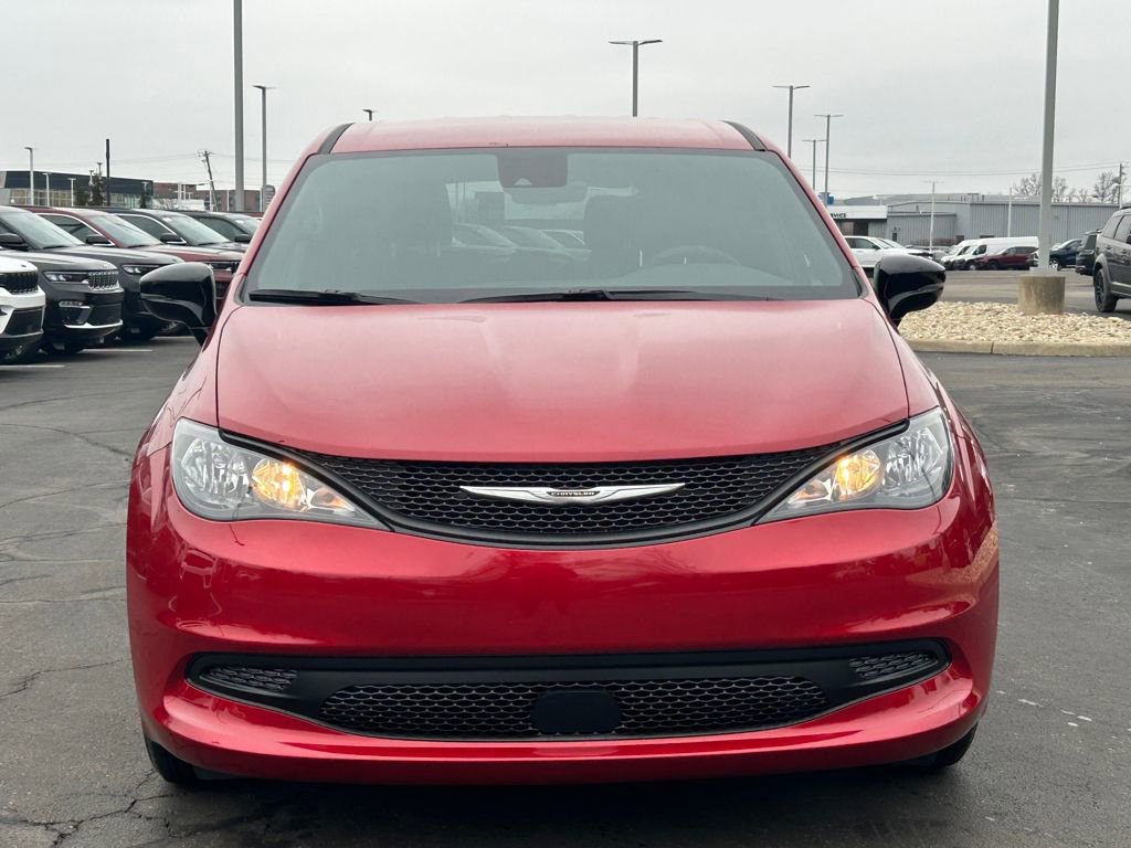 New 2026 Chrysler Voyager LX image 2