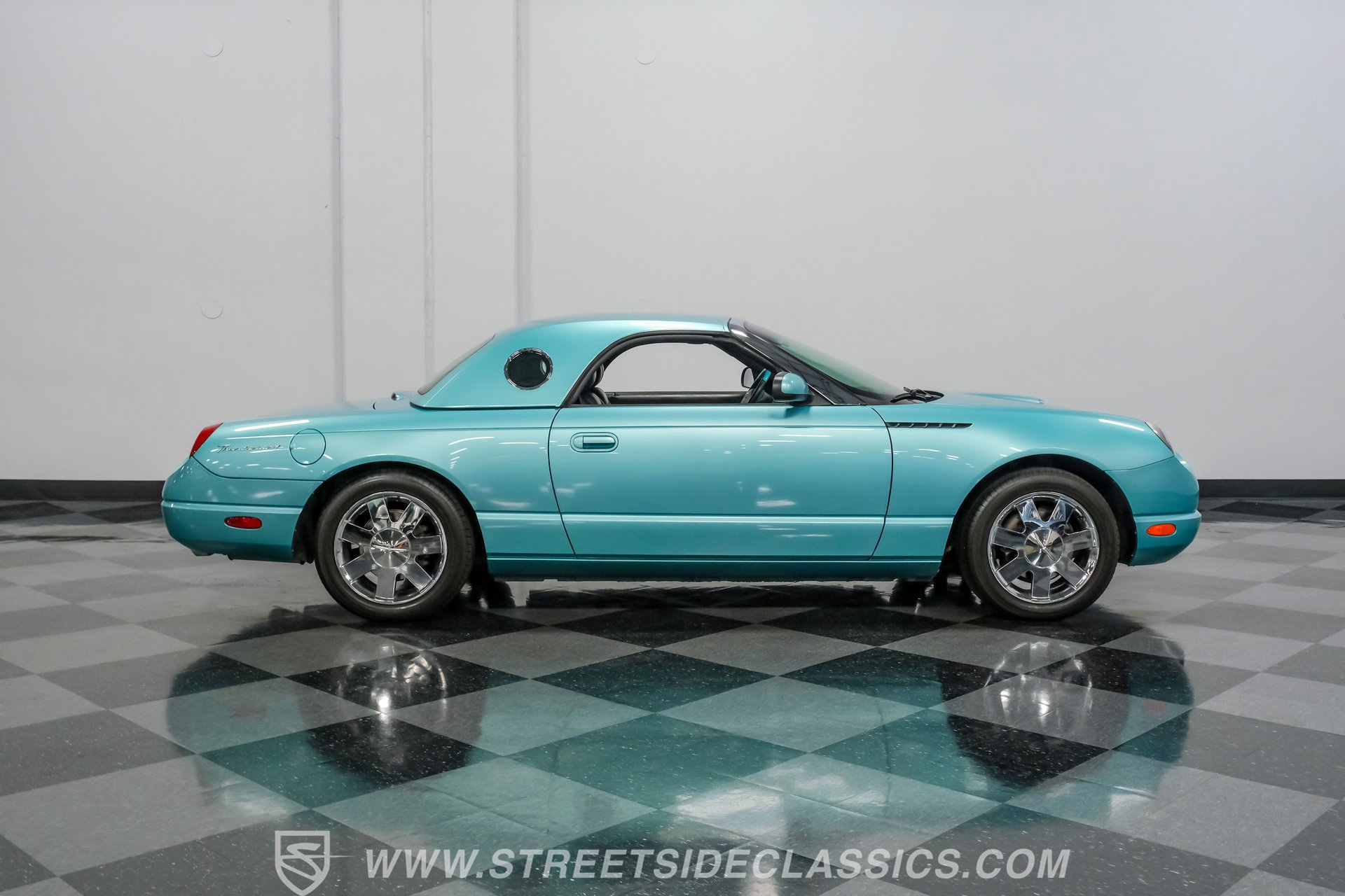 Used 2002 Ford Thunderbird RWD image 13