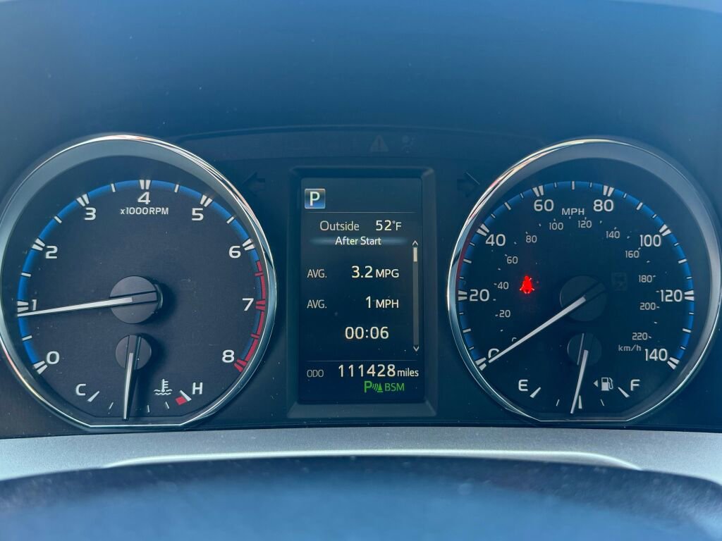 Used 2016 Toyota RAV4 Limited image 27