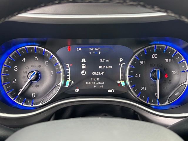 New 2026 Chrysler Pacifica Select image 19