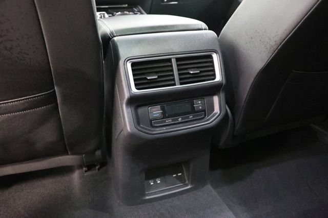 Used 2025 Volkswagen Atlas SE FWD image 30