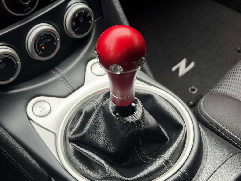 Used 2014 Nissan 370Z Coupe image 5