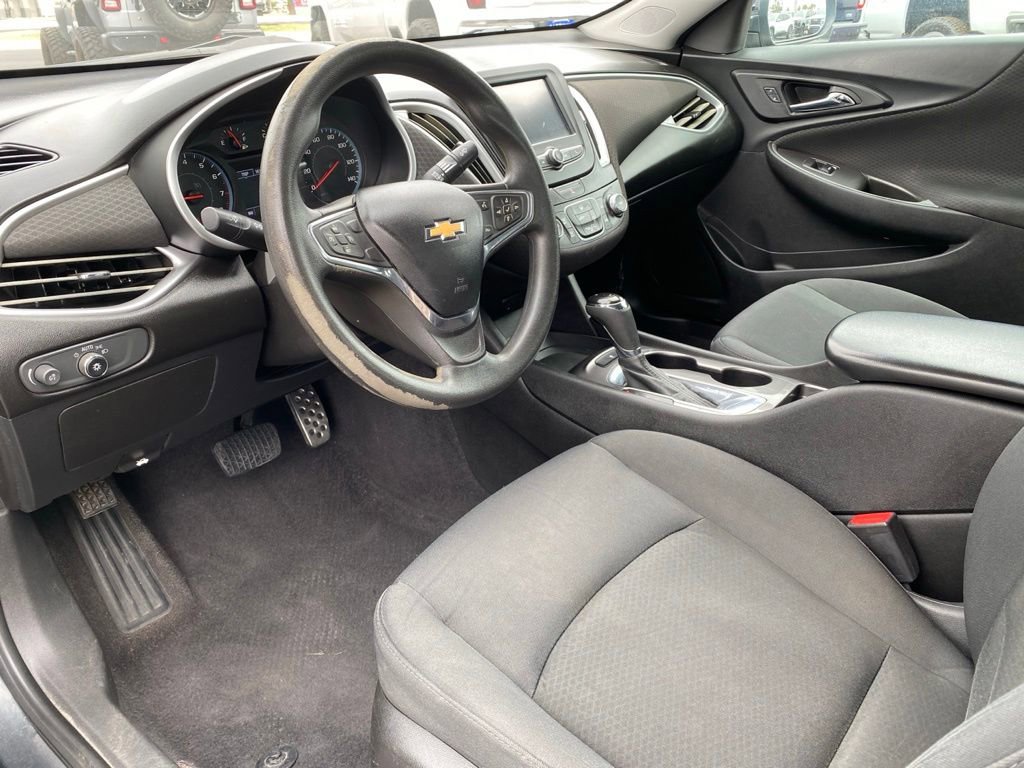Used 2017 Chevrolet Malibu LS FWD image 16