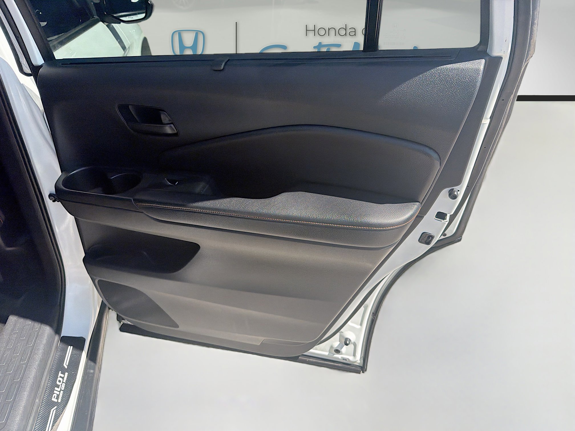 Used 2022 Honda Pilot TrailSport image 31