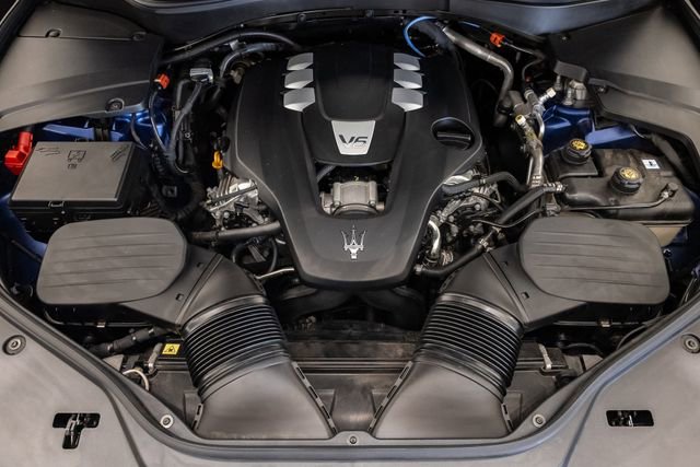 Used 2023 Maserati Levante GT AWD/4WD image 3