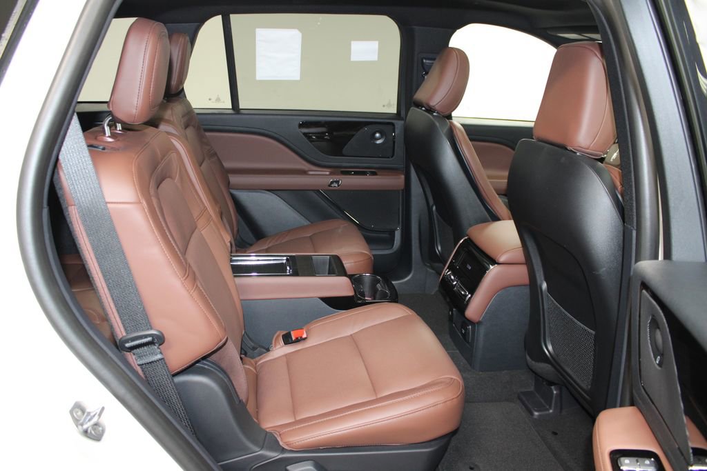 New 2026 Lincoln Aviator Reserve image 32
