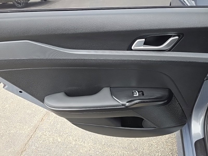 Used 2023 Kia K5 LXS image 24