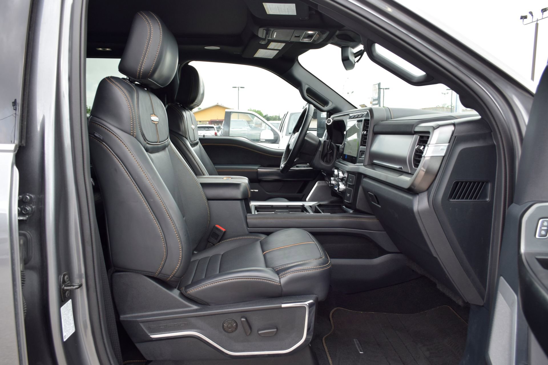 Used 2024 Ford F250 Platinum AWD/4WD image 23