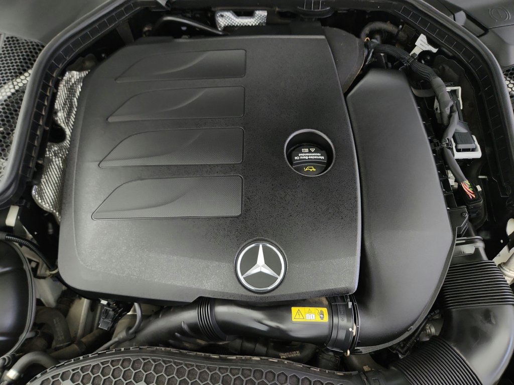 Used 2019 Mercedes-Benz C 300 4MATIC Sedan image 34