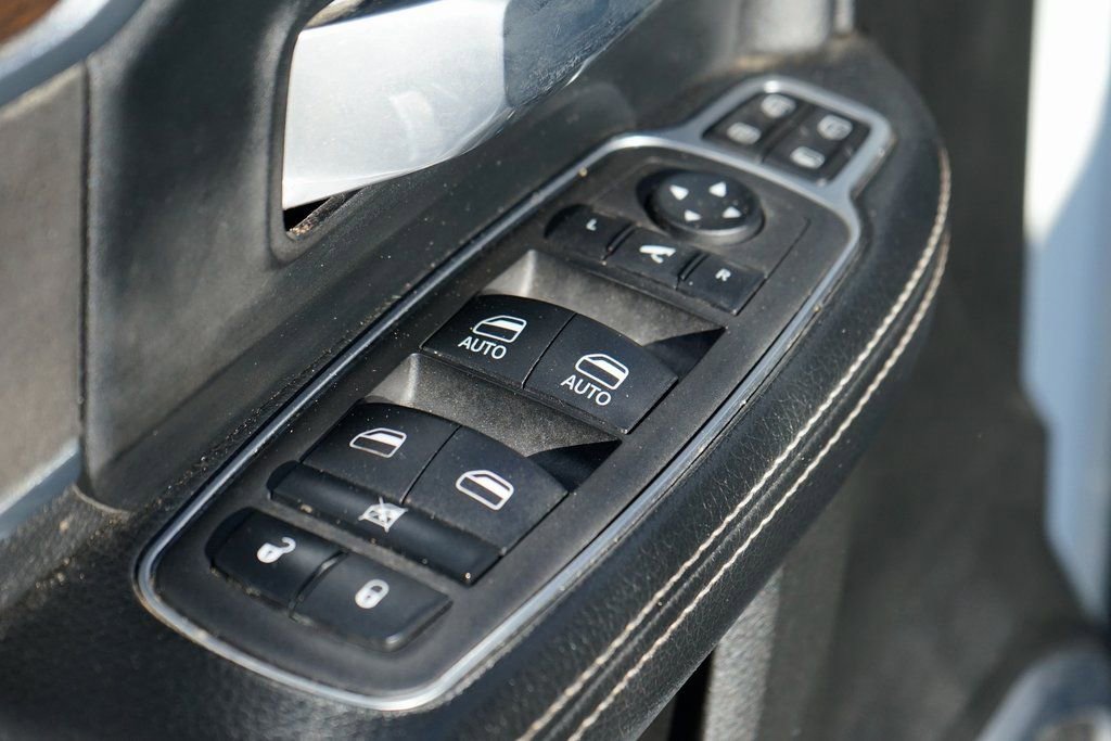 Used 2023 RAM 2500 Laramie AWD/4WD image 16
