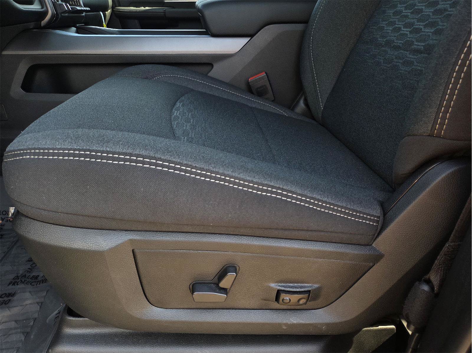 New 2026 RAM 2500 Big Horn AWD/4WD image 12