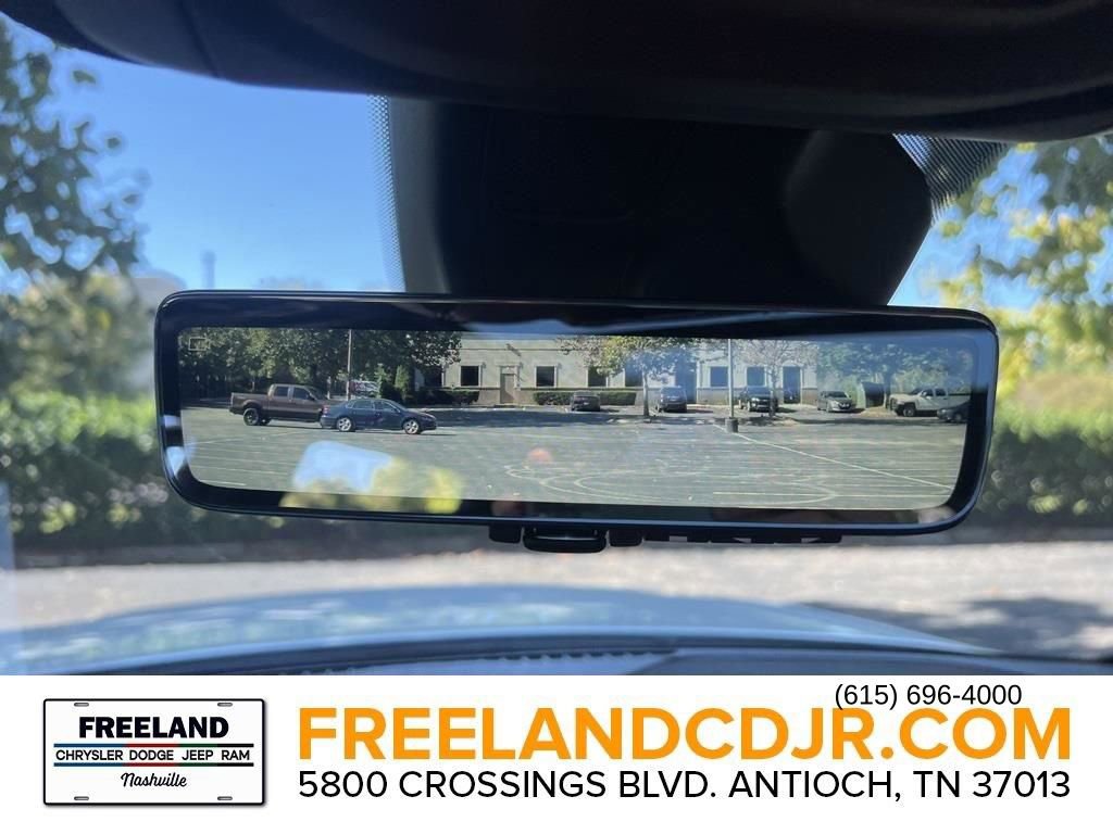 New 2025 Jeep Grand Cherokee Limited w/ Luxury Tech Group II image 26