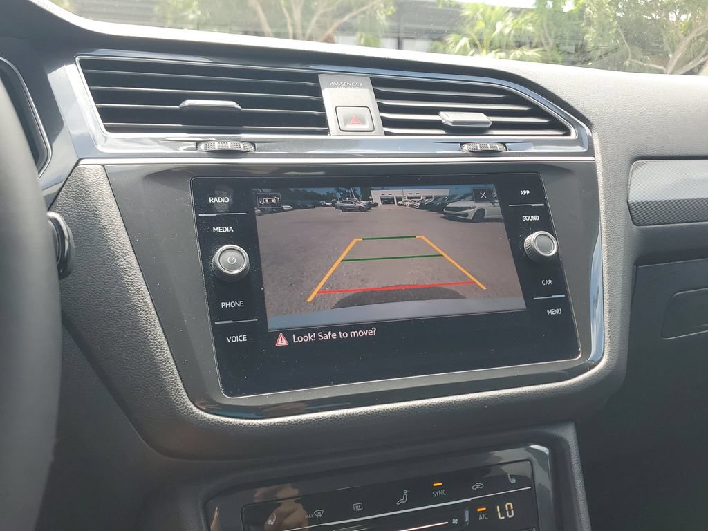 Certified 2023 Volkswagen Tiguan SE FWD image 26