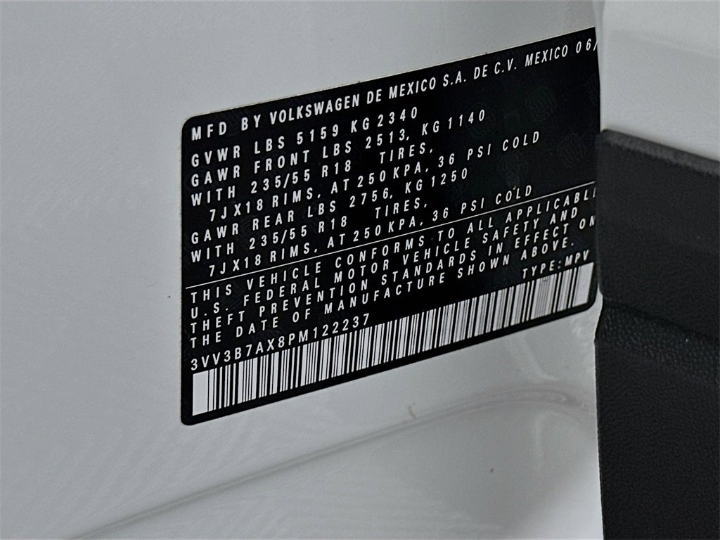 Used 2023 Volkswagen Tiguan SE image 30