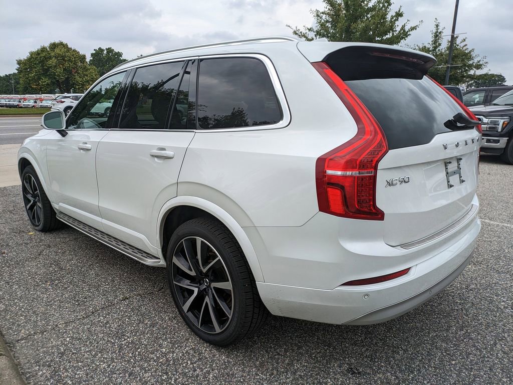 Certified 2022 Volvo XC90 T6 Momentum w/ Advanced Package image 6