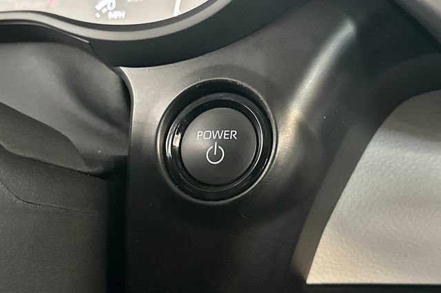 Certified 2026 Toyota Sienna XLE FWD image 28