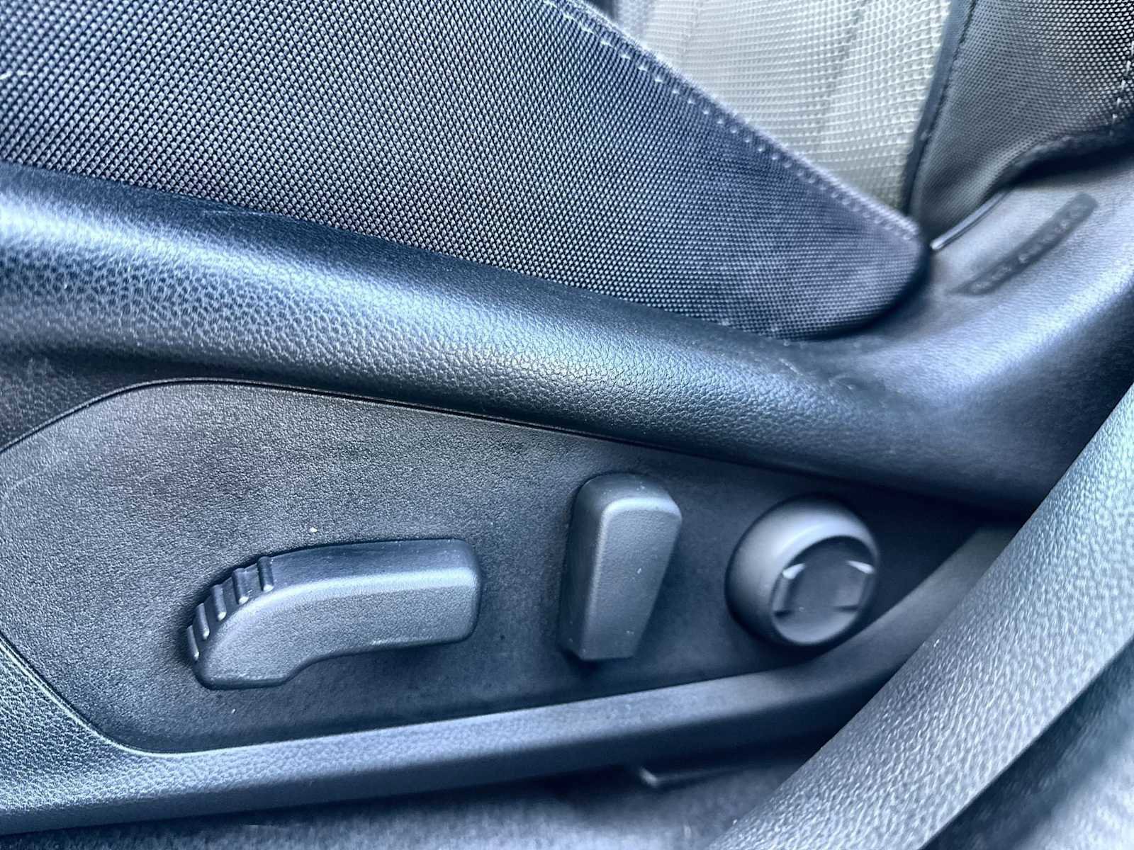 Used 2024 Subaru Crosstrek 2.0i Premium image 17