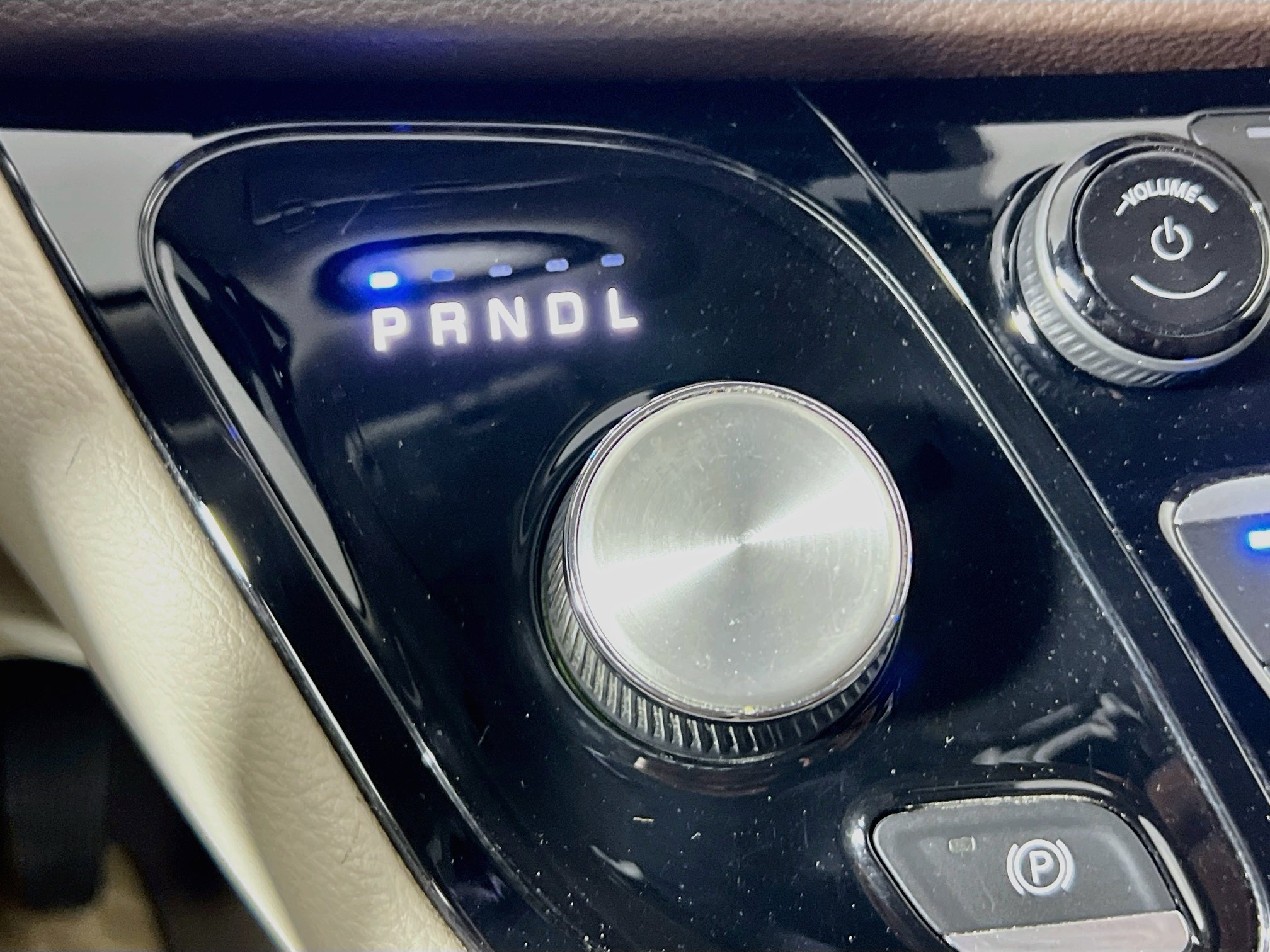 Used 2021 Chrysler Pacifica Touring FWD image 24
