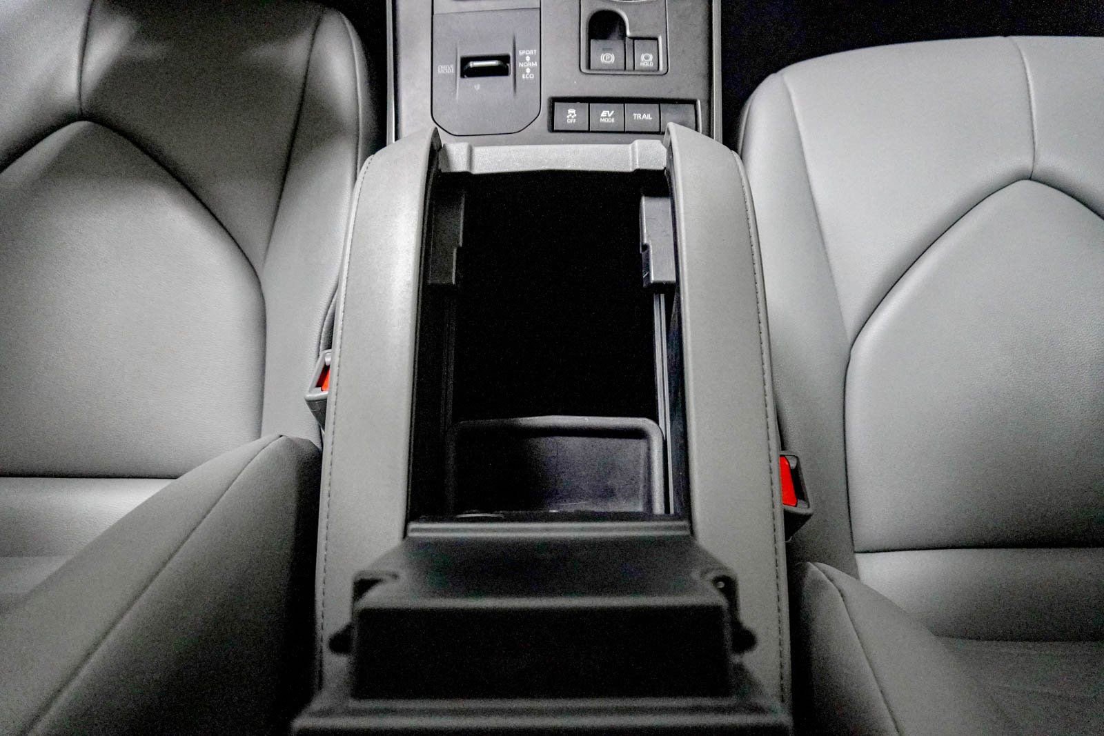 Used 2020 Toyota Highlander XLE image 30