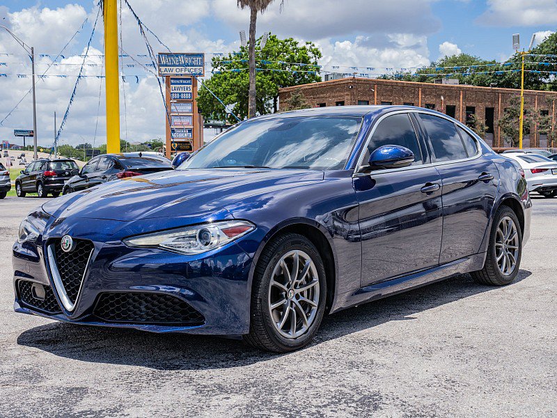 Used 2018 Alfa Romeo Giulia AWD image 9