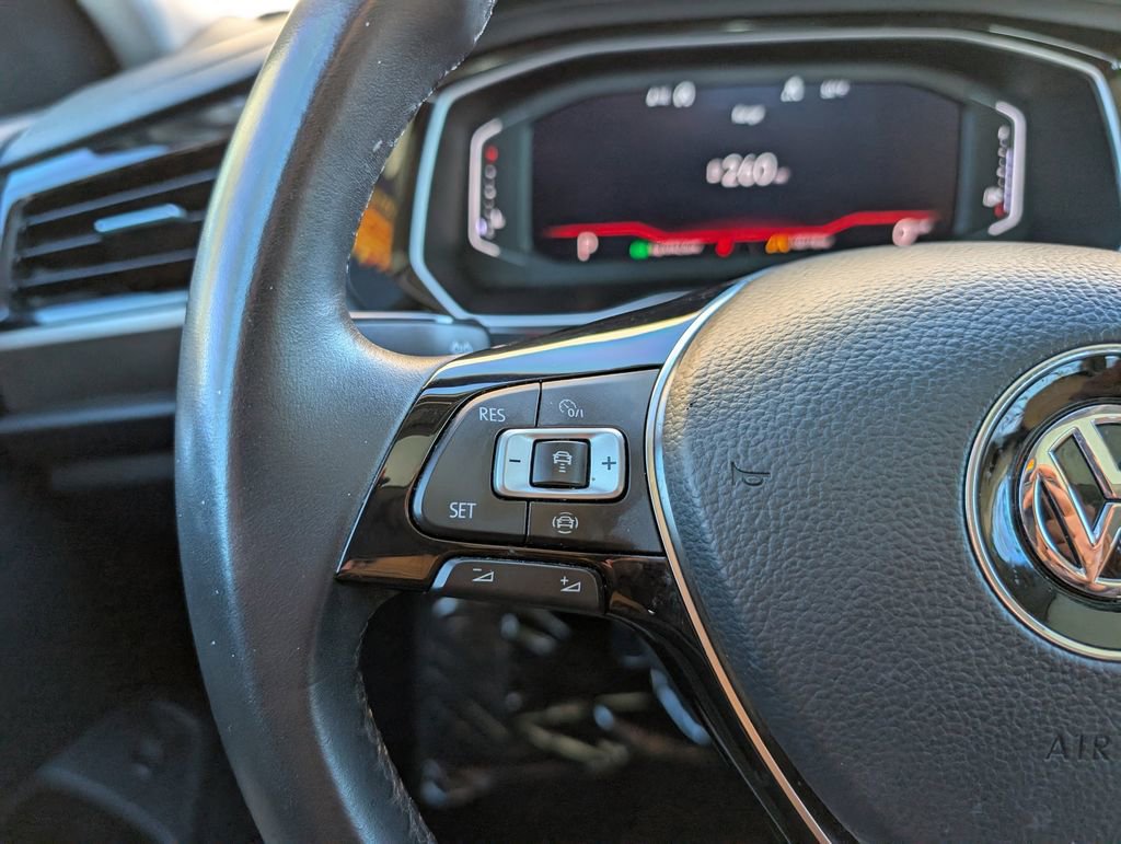 Used 2019 Volkswagen Jetta SEL Premium image 23