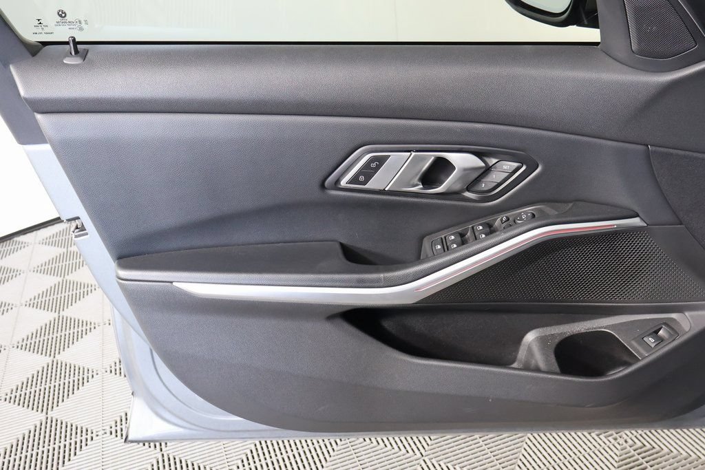 Used 2023 BMW 330i Sedan w/ Premium Package RWD image 12