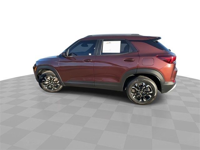 Certified 2022 Chevrolet TrailBlazer LT w/ Convenience Package image 2