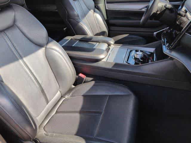 Used 2024 Jeep Wagoneer Series II AWD/4WD image 23