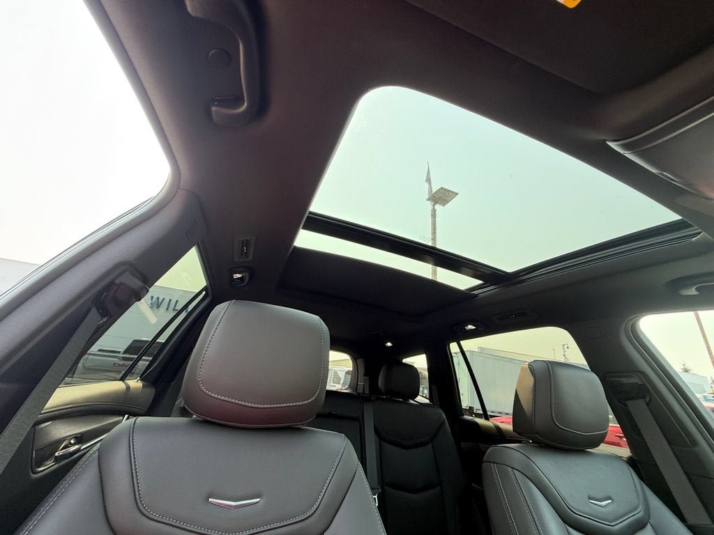 Used 2025 Cadillac XT6 Luxury AWD/4WD image 27