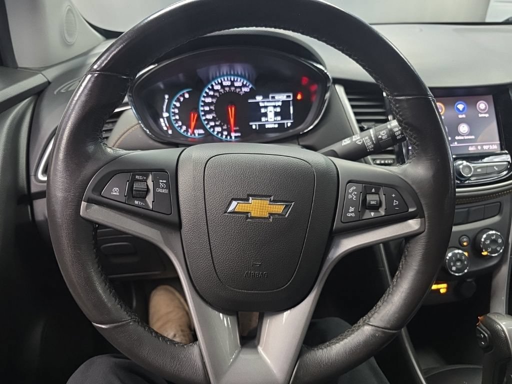 Certified 2022 Chevrolet Trax LT w/ Driver Confidence Package FWD image 25