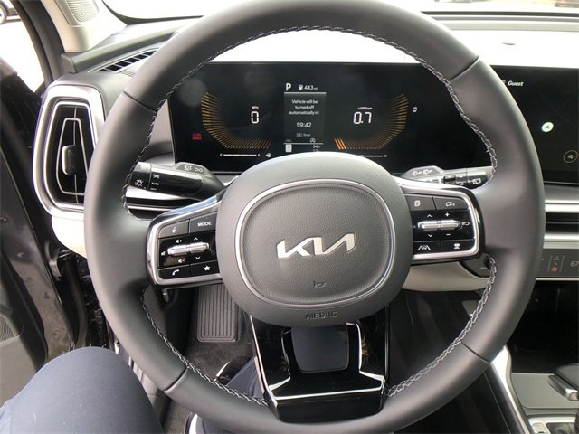 New 2025 Kia Sorento S image 14