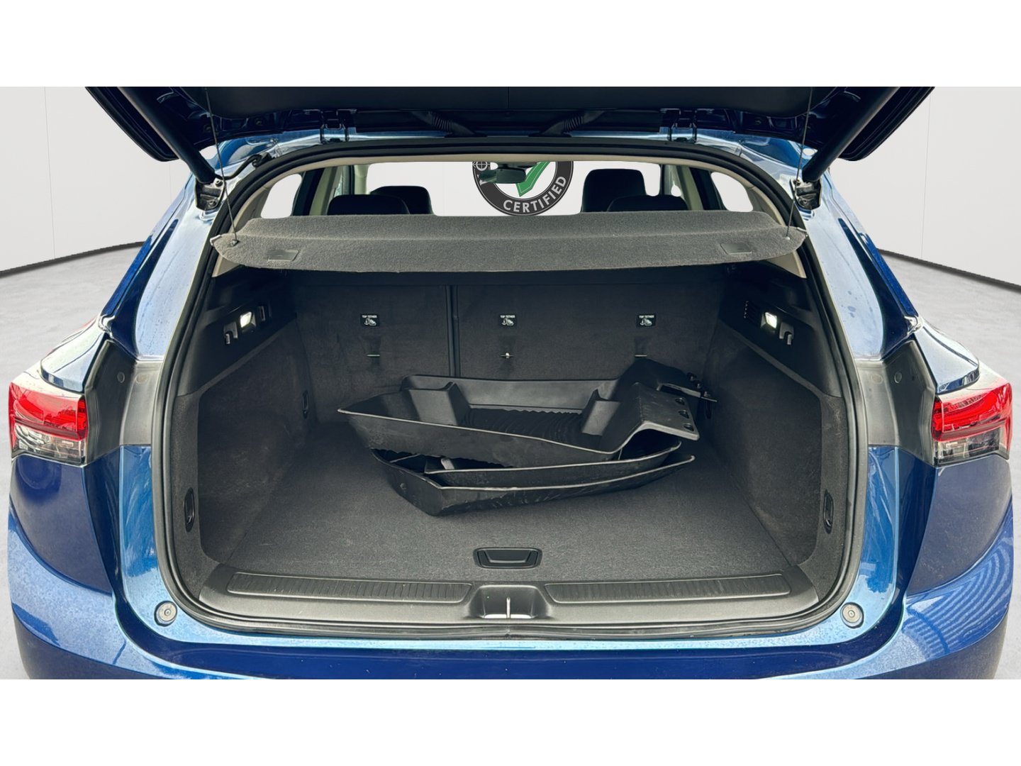 Used 2023 Buick Envision Essence FWD image 19