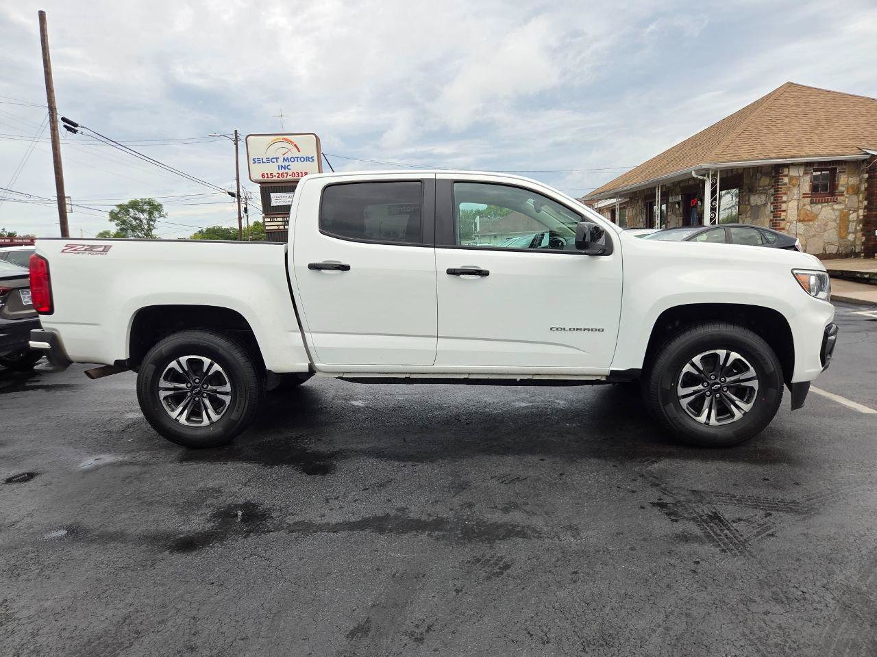 Used 2022 Chevrolet Colorado Z71 AWD/4WD image 6
