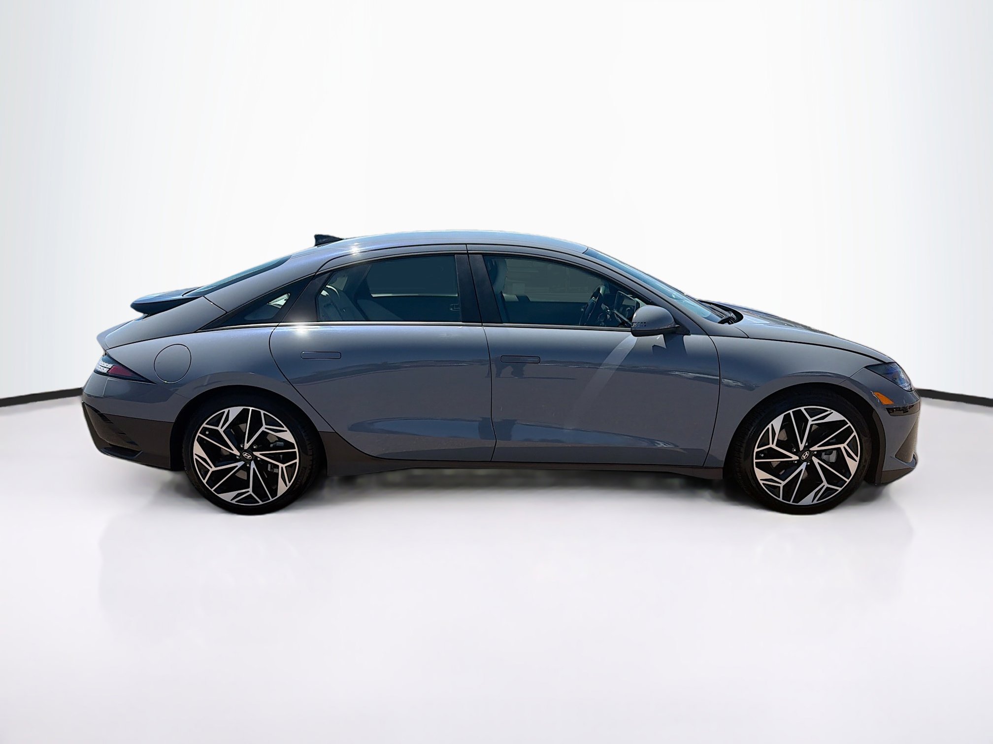 Used 2024 Hyundai Ioniq 6 SEL AWD/4WD image 10