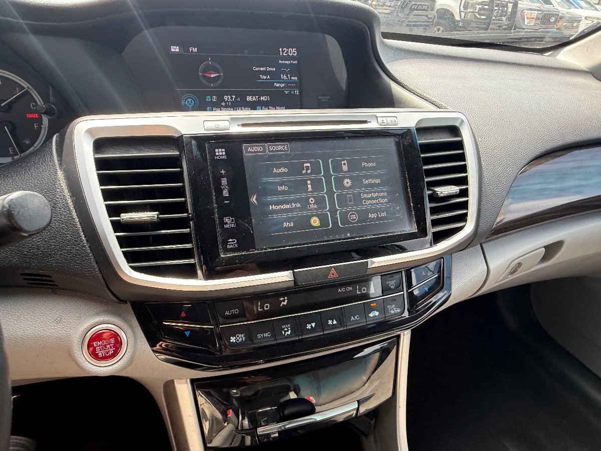 Used 2017 Honda Accord EX-L image 30