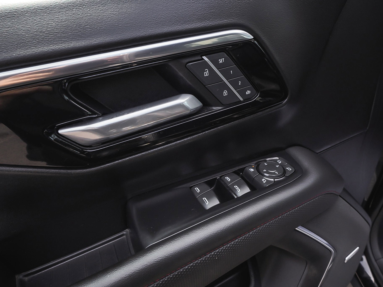 Used 2025 Chevrolet Tahoe RST w/ Comfort Package image 10