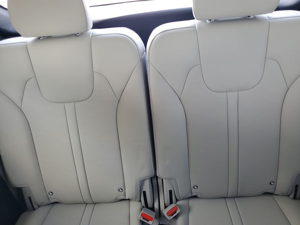 New 2026 Kia Sorento S w/ S Panoramic Sunroof Package FWD image 23
