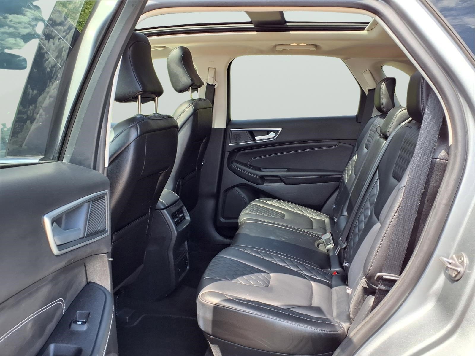 Used 2024 Ford Edge Titanium AWD/4WD image 10