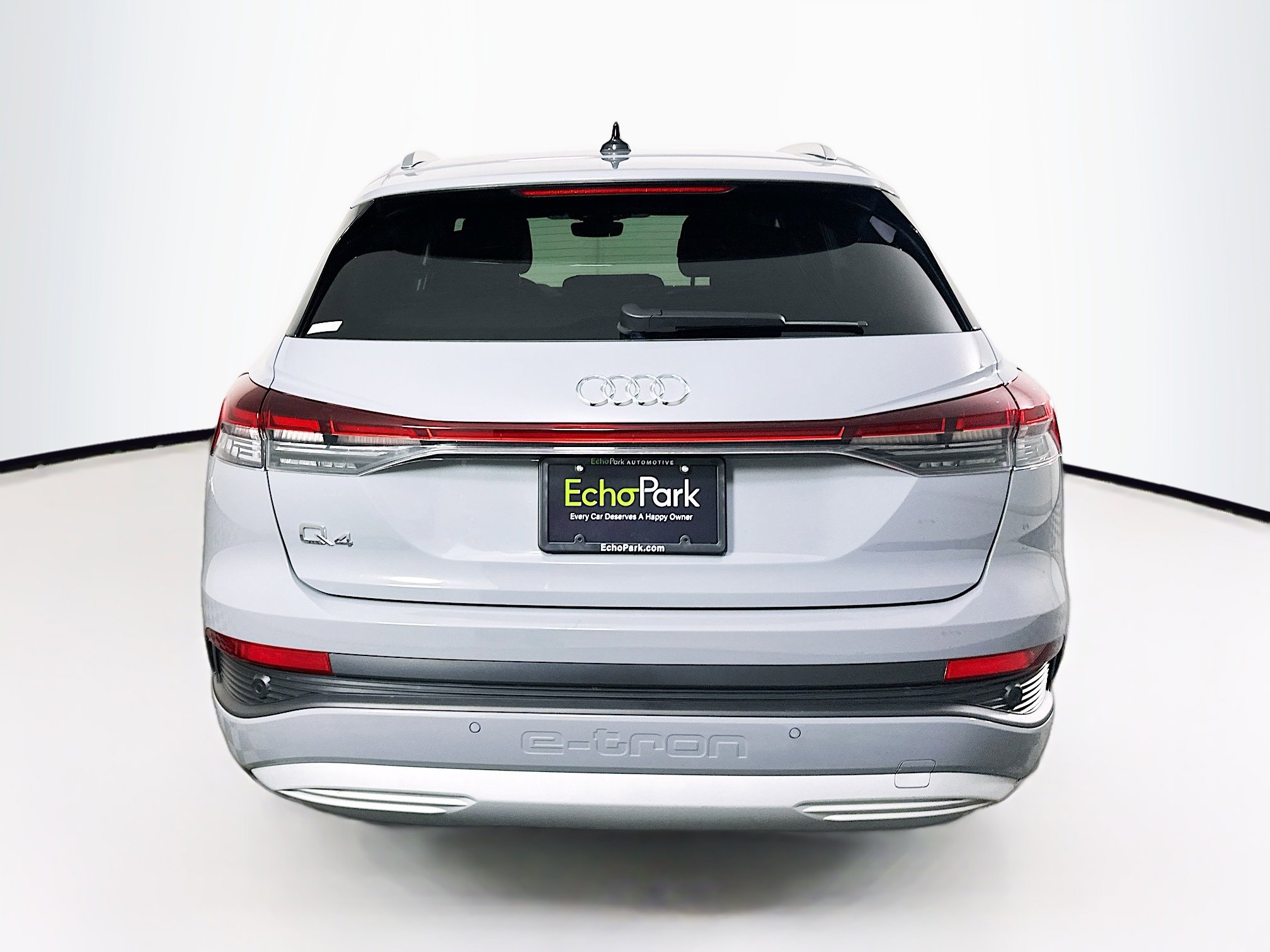 Used 2023 Audi Q4 e-tron Premium w/ Convenience Package image 7