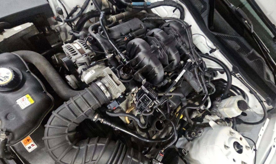 Used 2010 Ford Mustang Premium image 23